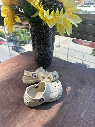 23 Beden ten rengi Renk Crocs Sandalet
