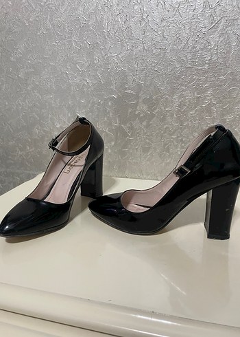 Klasik Siyah Topuklu Kadın Ayakkabı - Görsel 3