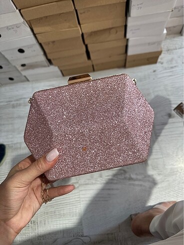  Beden Pembe abiye çanta