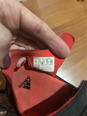 21 Beden siyah Renk Adidas 21 numara sandalet