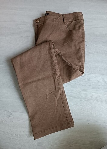 Kahverengi pantolon