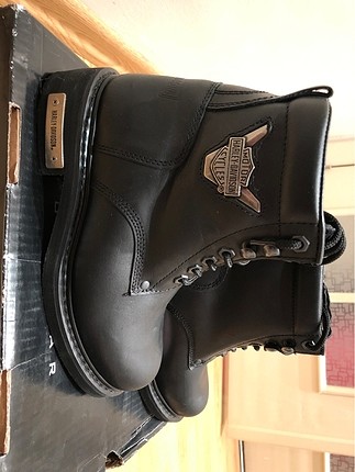 37 numara Harley Davidson Bot