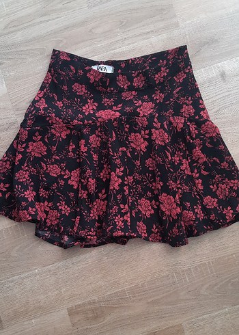 Bordo Çiçek Desenli Mini Şort Etek
