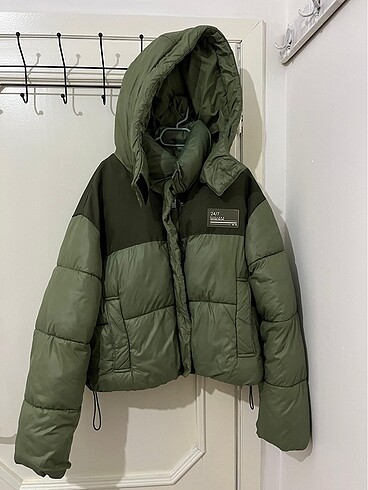 Bershka Mont