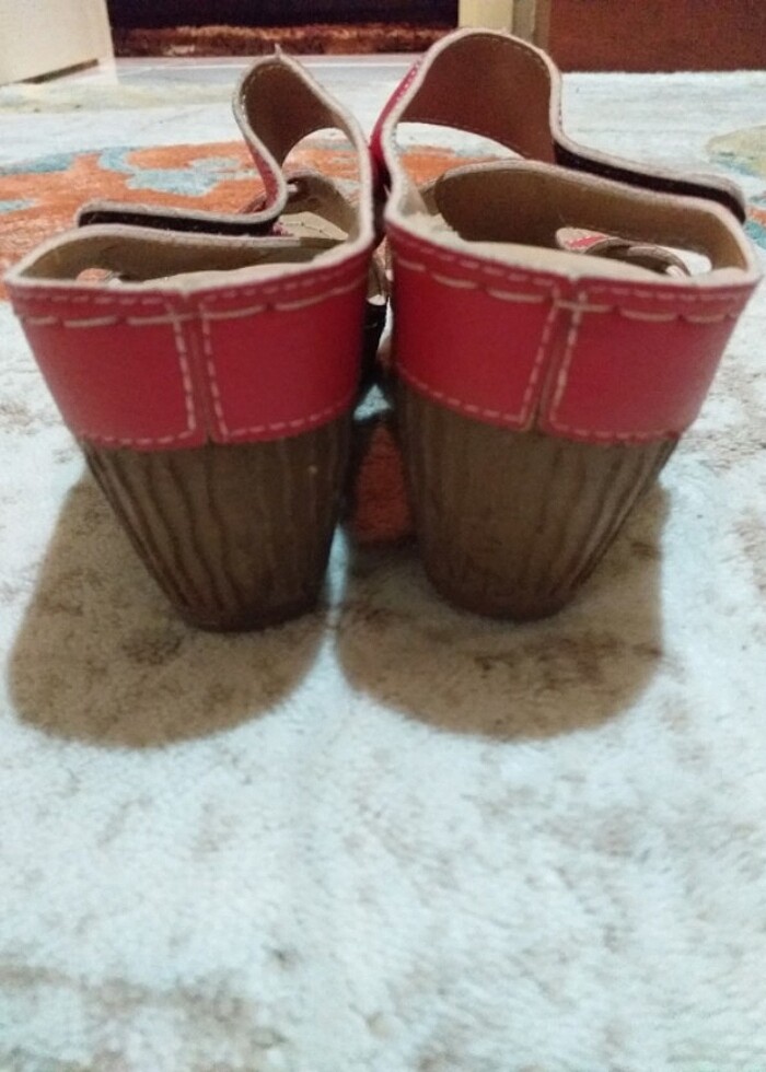 KIrmizi terlik - Görsel 4