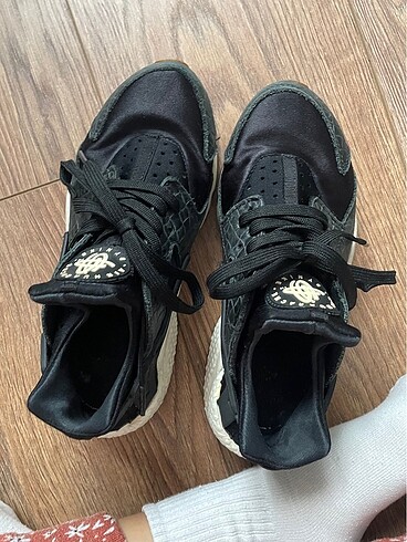 36,5 Beden siyah Renk Air Huarache