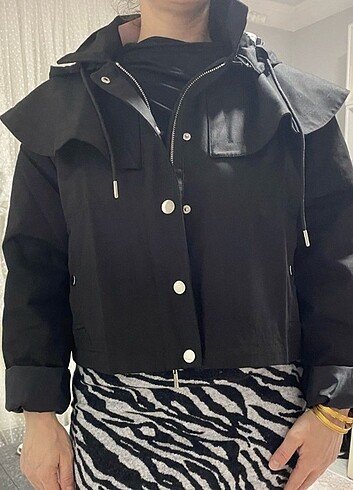 #crop ceket leopar detaylı 
