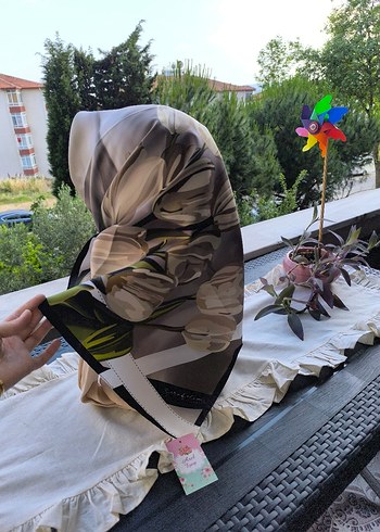 Beden Bohem Şıklığında Gri Camel Kadın Fular