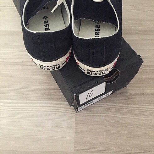 40 Beden Converse ayakkabı