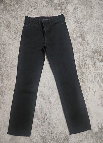 Siyah Dar Pantolon Guess Skinny High