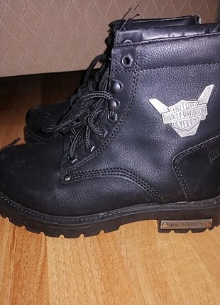 Siyah Bot  - Görsel 6