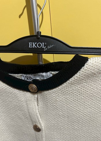 m Beden Kısa, beyaz, düğmeli kadın hırka #Zara m beden