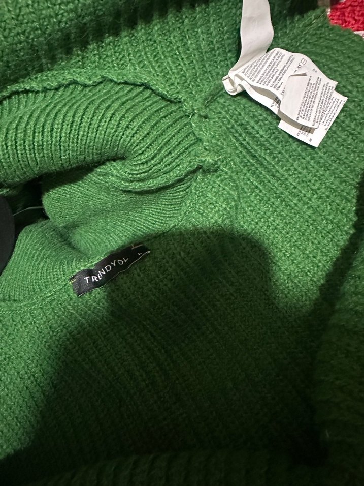 Yeşil Boğazlı Kolsuz Örgü Triko L beden - Görsel 5