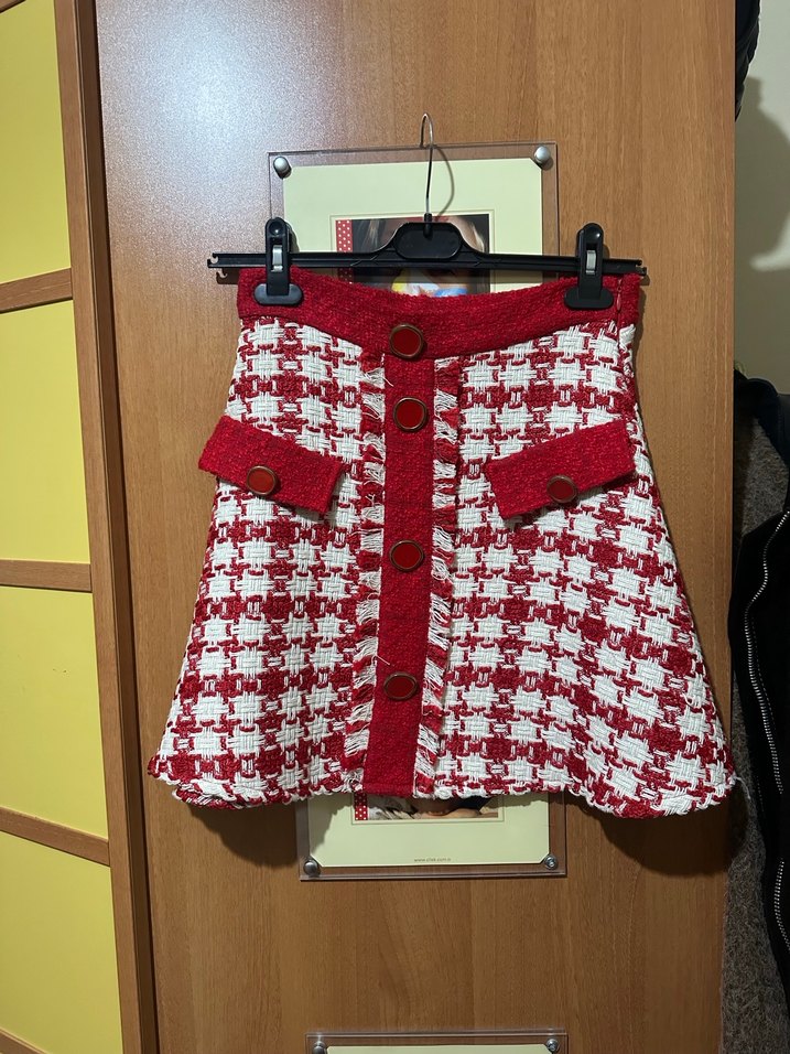 Düğmeli Kırmızı #Ekose #Mini #Etek Perry #M beden - Görsel 2