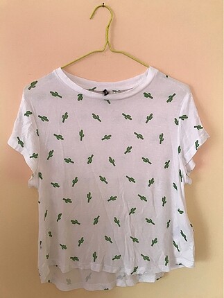 Kaktüs desenli t-shirt