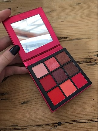 Huda beauty far paleti