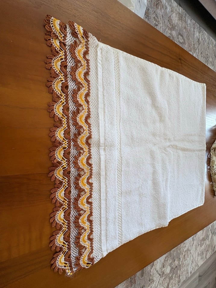 Nakışlı Beyaz Havlu - Görsel 2