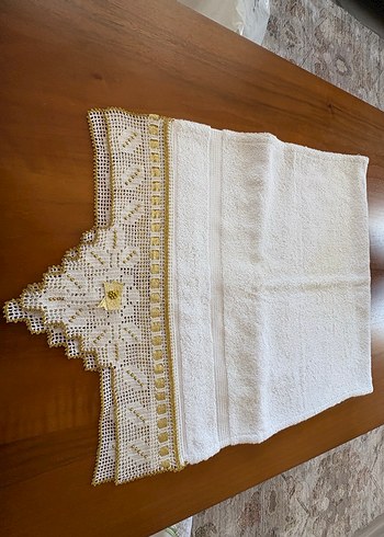 İşlemeli Beyaz Havlu - Görsel 3