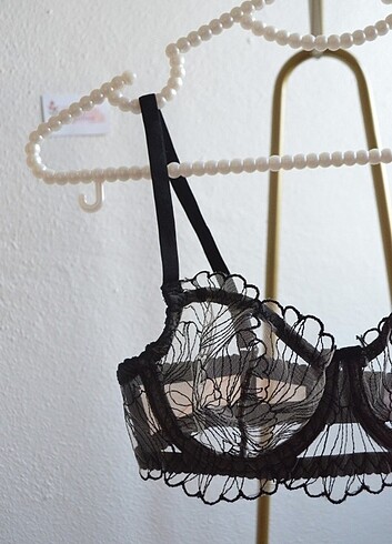 Diğer Miranda Bralet Takım