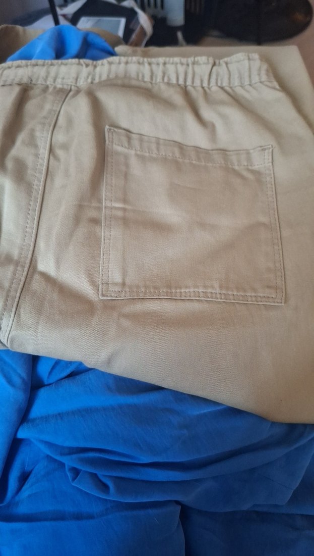 Bershka çok açık yeşil Straight Fit Pantolon — görsel 6/8