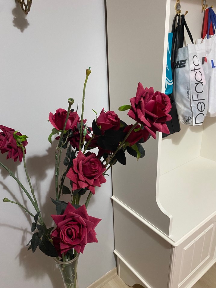 Bordo Gül Detaylı İnce Cam Vazo - Görsel 2