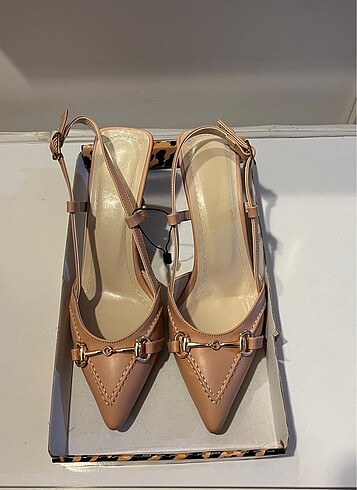 Toka detaylı sivri burun retro stiletto - Görsel 3