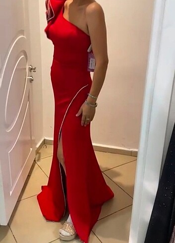 Kırmızı abiye