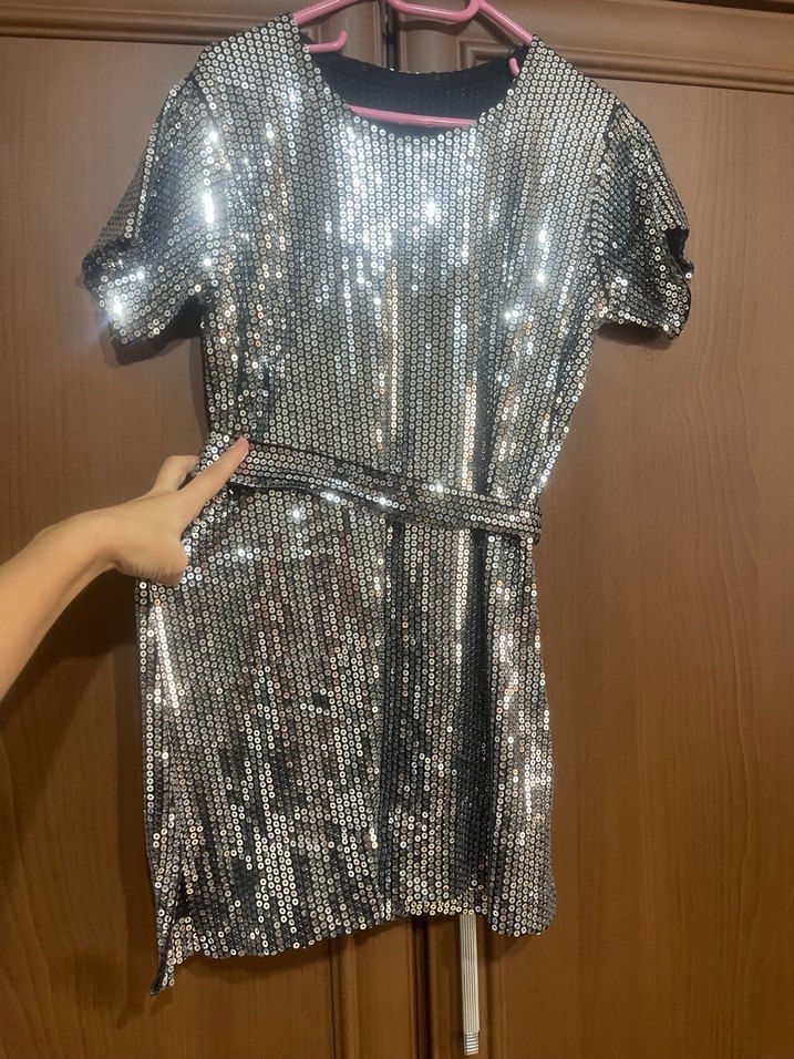 Parlak Gri Payetli üst - Görsel 2