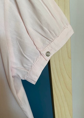 Pembe Kısa Kollu Düğmeli Kadın Gömlek - Görsel 3