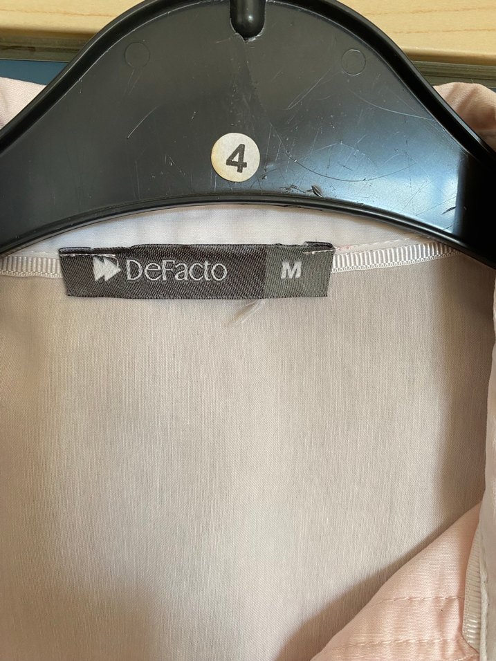 Pembe Kısa Kollu Düğmeli Kadın Gömlek - Görsel 4