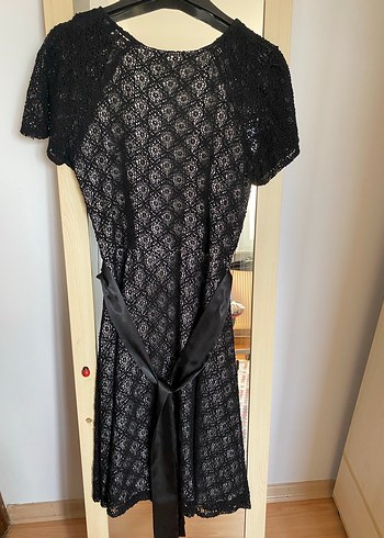 Dantel Detaylı Siyah Midi Elbise - Görsel 2