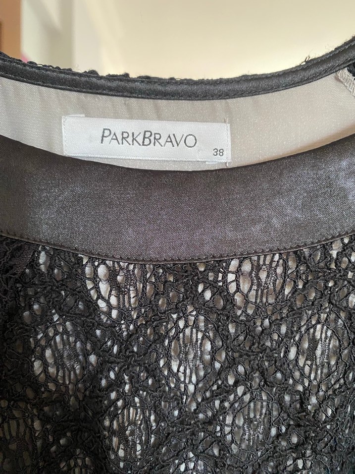 Dantel Detaylı Siyah Midi Elbise - Görsel 3