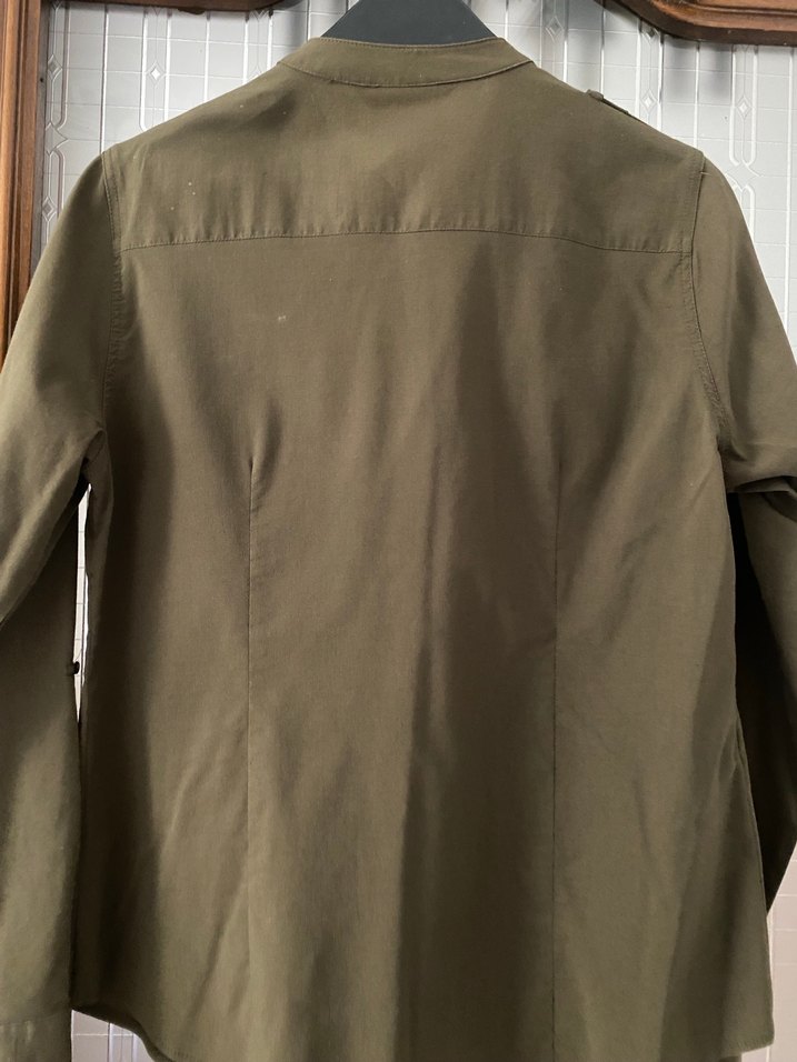 Düğmeli, Uzun Kollu Haki Kadın Gömlek - Görsel 2