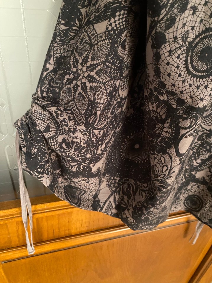 Bohem siyah Desenli Düğmeli yazlık midi elbise - Görsel 3