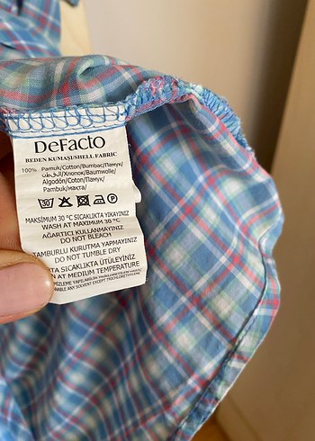 Düğmeli V Yakalı Kadın Gömlek - Görsel 5