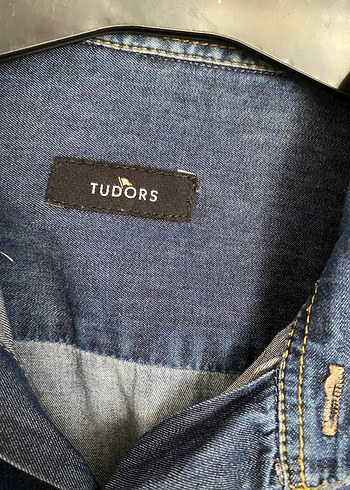 Düğmeli Uzun Kollu Mavi Denim Gömlek - Görsel 5