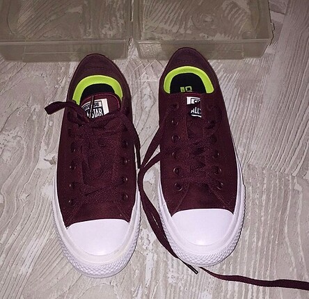 bordo converse