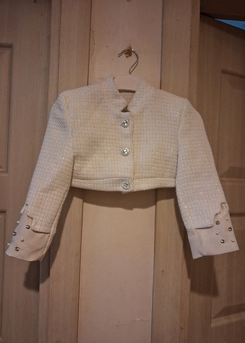 Bej Düğmeli Kız Bolero - Görsel 2