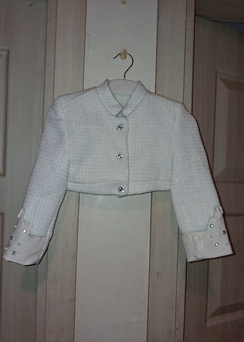 Bej Düğmeli Kız Bolero - Görsel 3