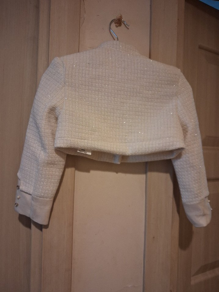 Bej Düğmeli Kız Bolero - Görsel 5