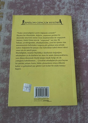 Bizim Kafenin Kızları - Laura Schaefer - Görsel 3