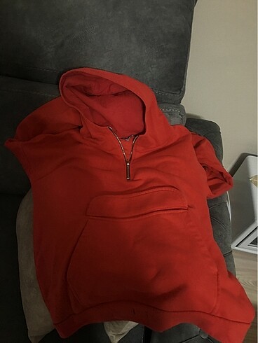 KIRMIZI SWEATSHIRT