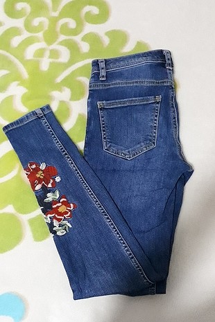 nakış işlemeli kot pantolon 