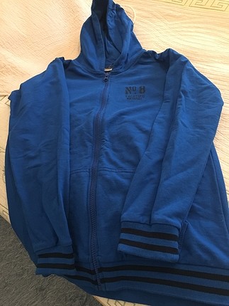 10-11 yaş Mavi kapüşonlu önden fermuarlı sweat