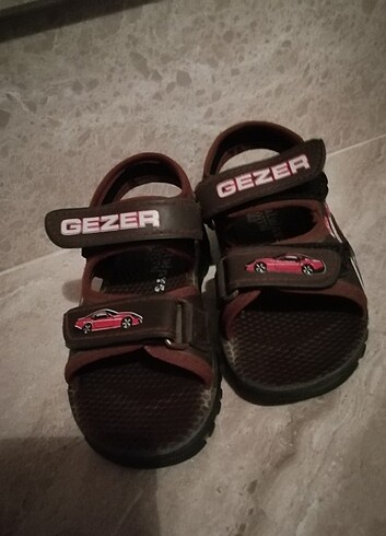 26 Beden çocuk sandalet 26 numara gezer