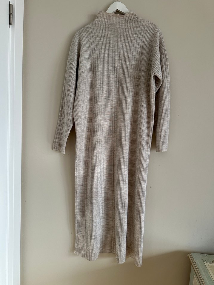 Bej Uzun Kollu Kalın Triko Elbise - Görsel 3