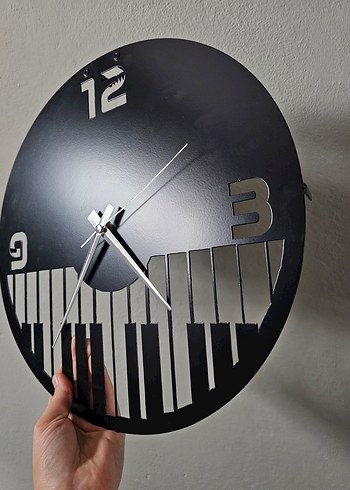 Piyano Tasarımlı Siyah Duvar Saati - Görsel 2