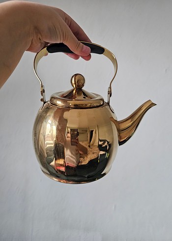 Parlak Altın Renkli Çaydanlık - Görsel 2