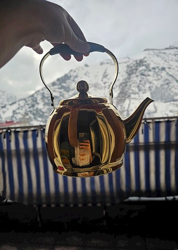 Parlak Altın Renkli Çaydanlık - Görsel 5