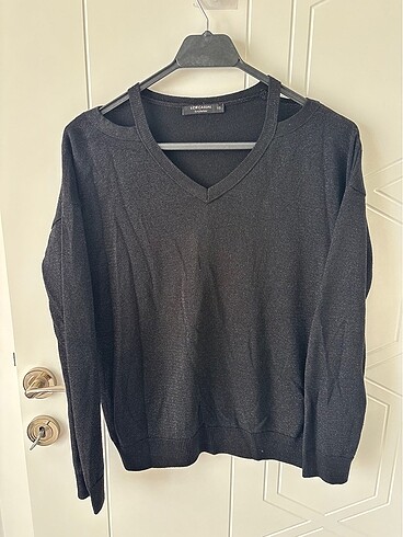 Omuz detaylı bluz - Görsel 3